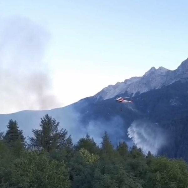 14 luglio 2026 \u002D Incendio boschivo in frazione Villard (Comune di Oulx)