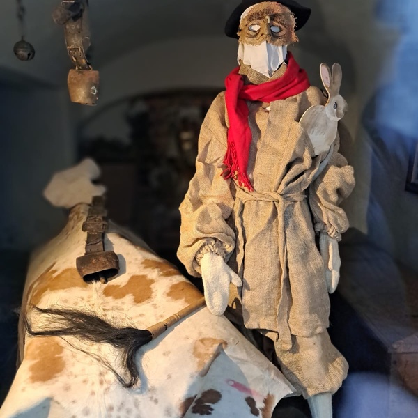 Hotel Dieu \u002D Carnevale di Salbertrand: aratura della neve