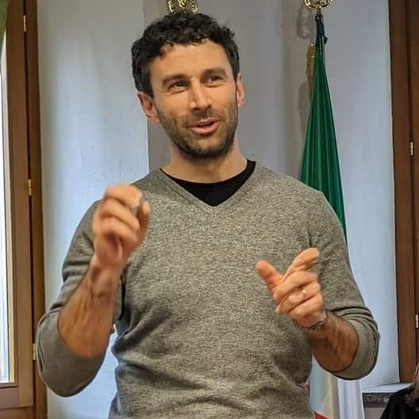 Matteo Ghiotto \u002D Language Desk Chambra d\u0027Oc