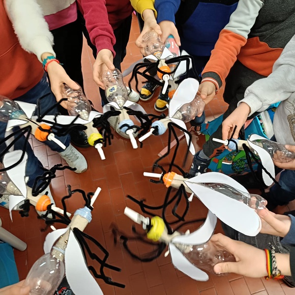 Laboratorio: costruiamo insieme una zanzara con materiale di riciclo