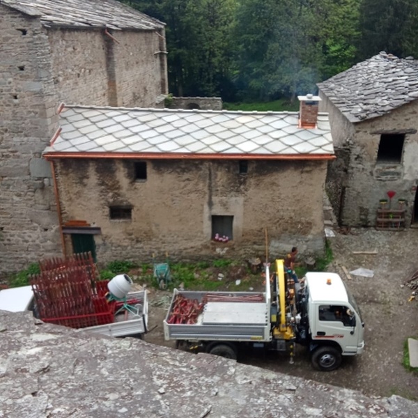 Un\u0027immagine del cantiere alla Certosa di Montebenedetto.